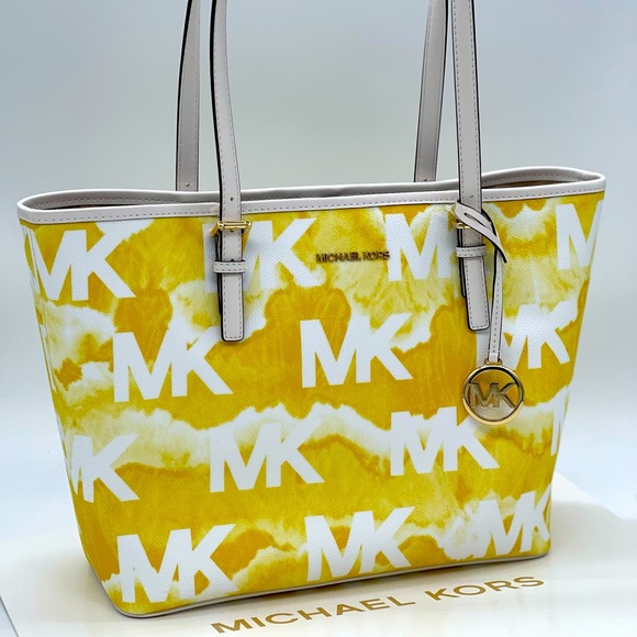 Michael Kors Handbags - Michael Kors Md Carryall Tote Bag Buttercu…